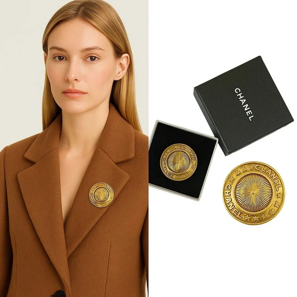 CHANEL Vintage Gold Sunburst Brooch Pin MINT
